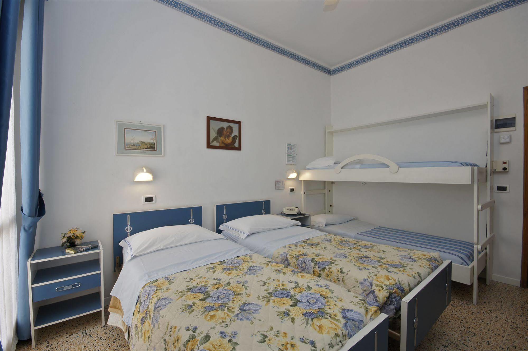 Hotel Victory Cesenatico Kültér fotó